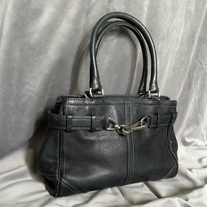 Coach Small Shoulder Bag • Black Leather • Y2K Vintage Style Purse